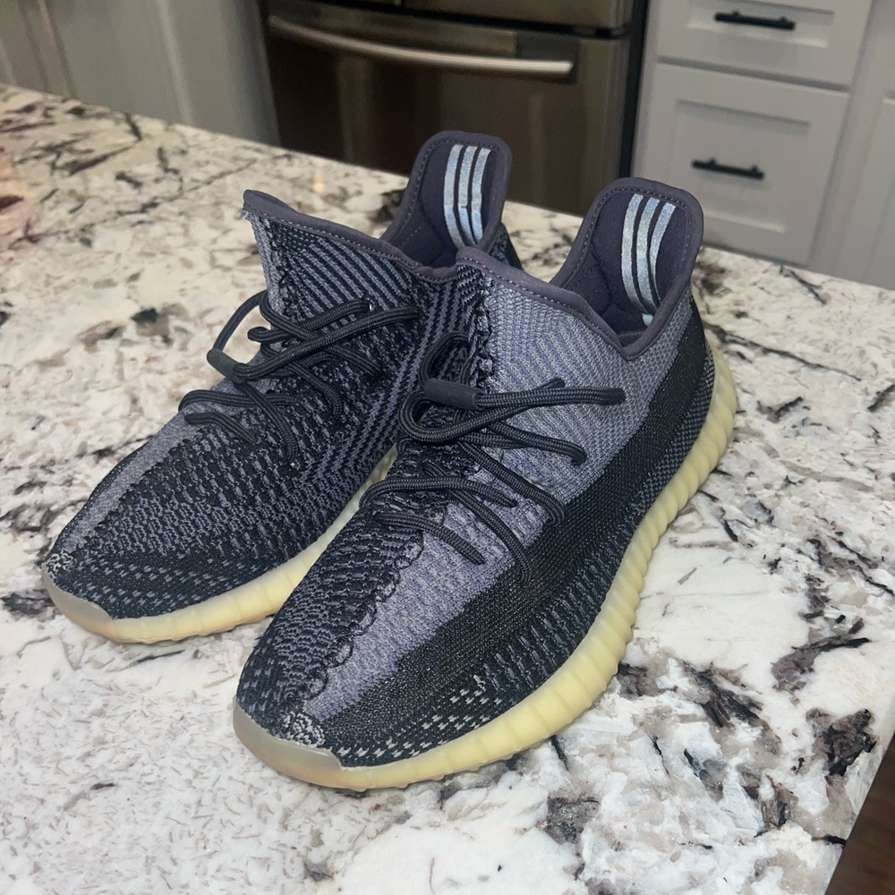 Yeezy Boost 350 V2 Carbon